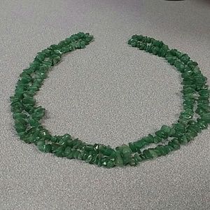 Elegant green stones long necklace